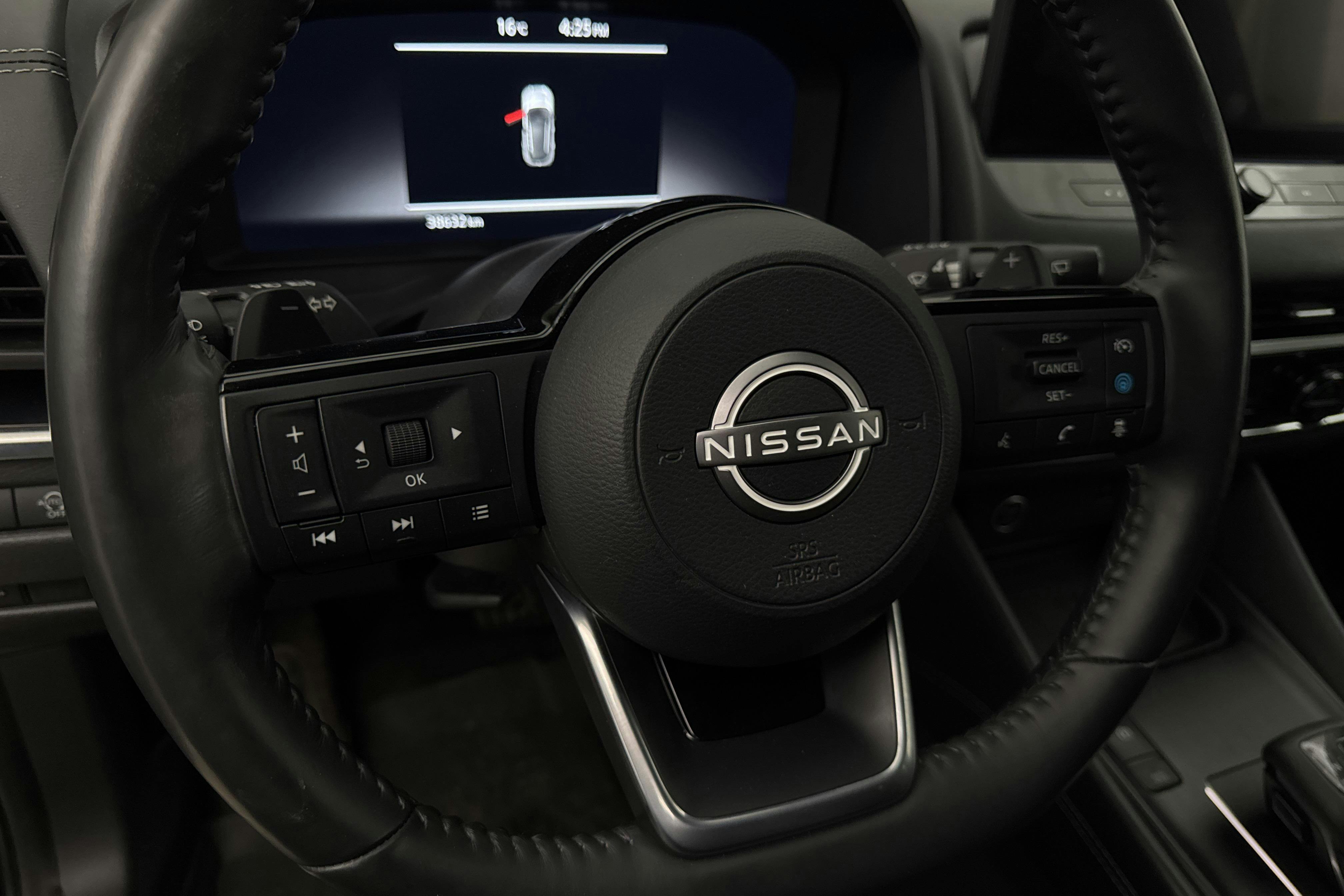 Vehicle Image 16