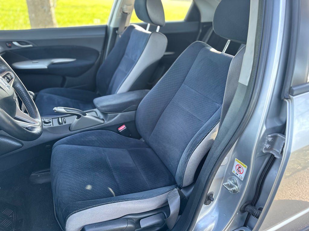 Vehicle Image 11