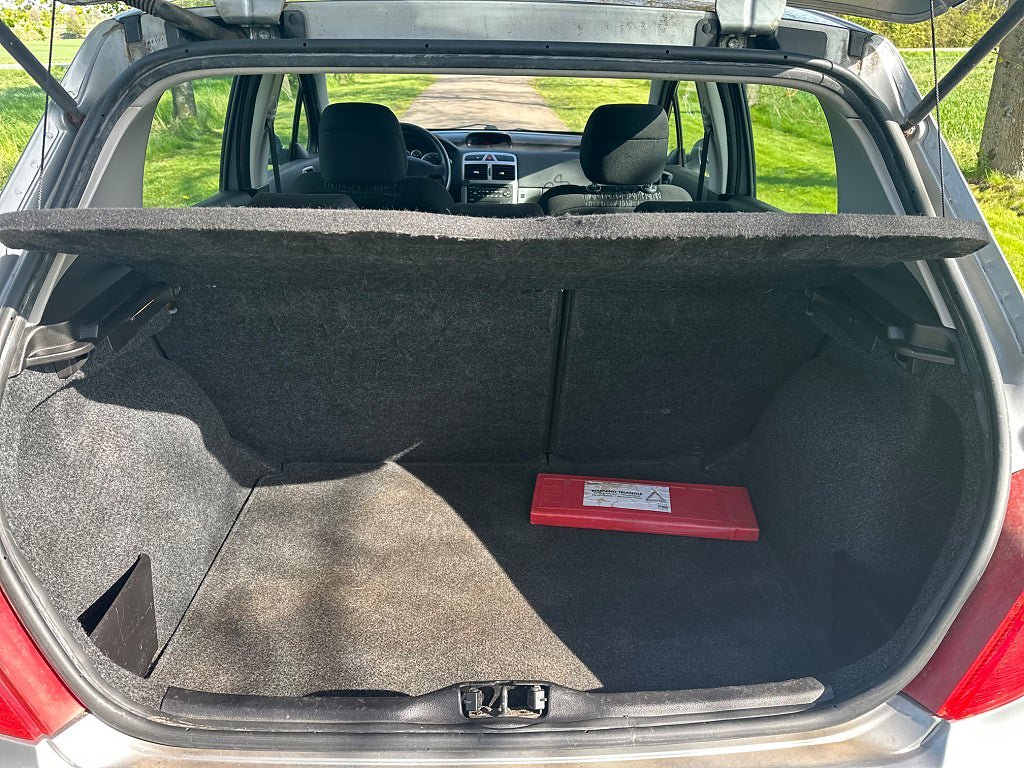 Vehicle Image 15