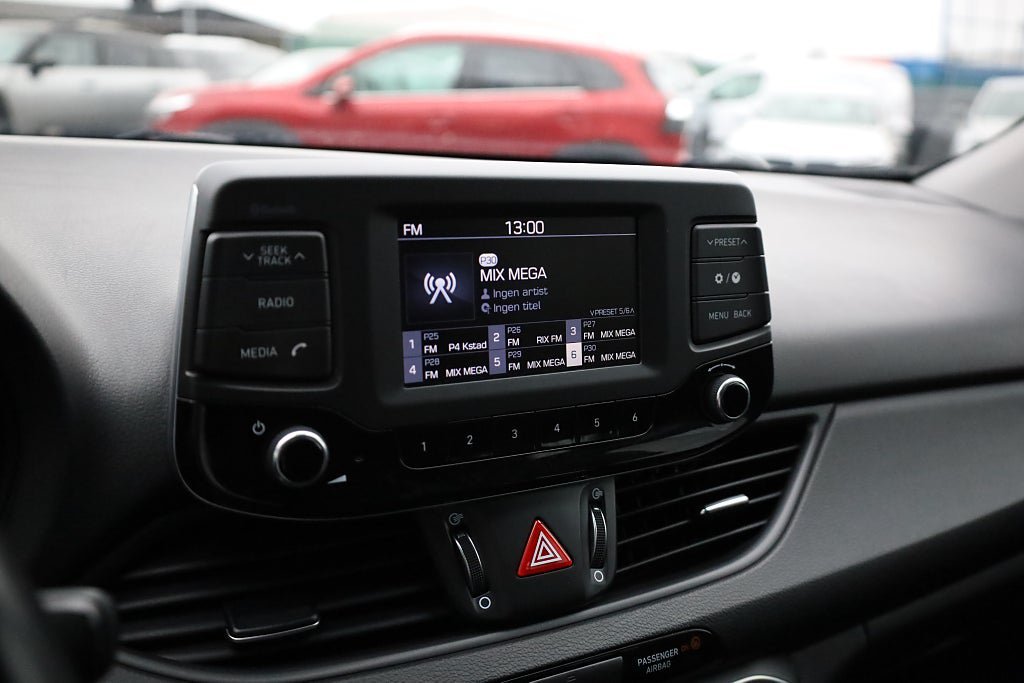 Vehicle Image 22