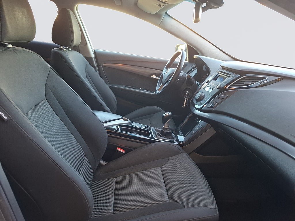 Vehicle Image 14