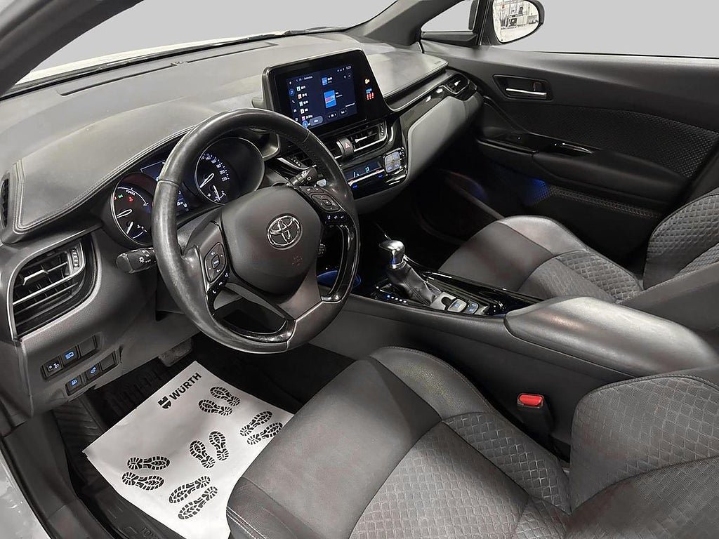 Vehicle Image 14