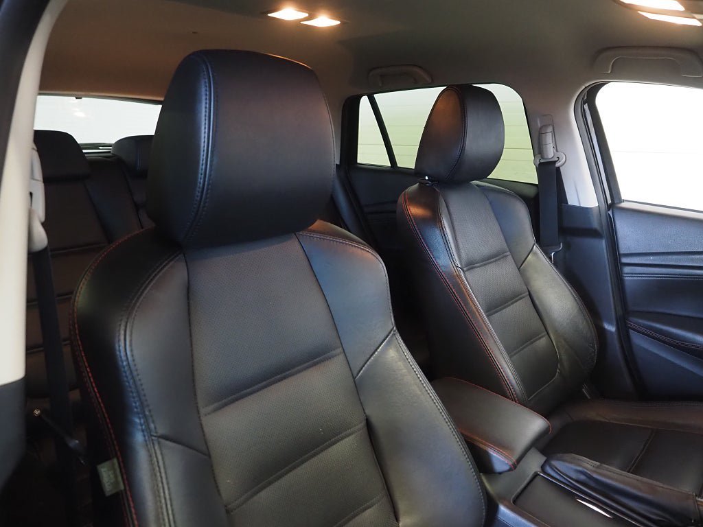 Vehicle Image 10