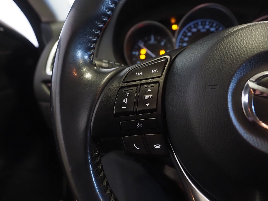 Vehicle Image 18