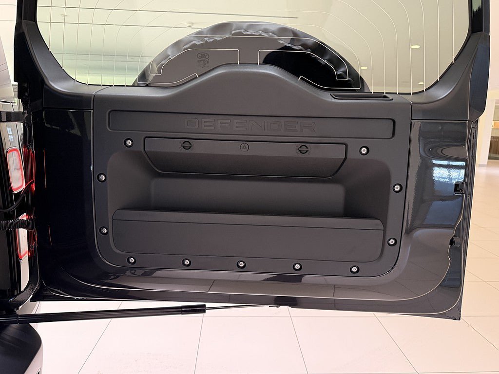 Vehicle Image 21