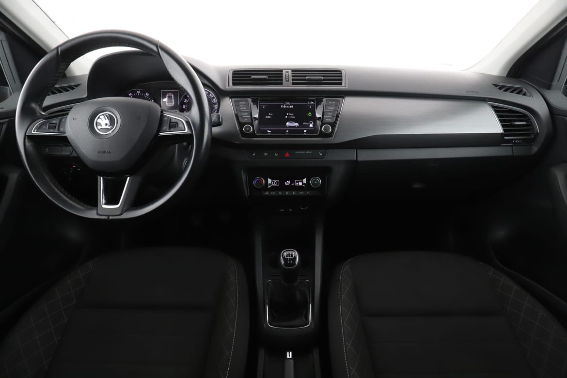 Vehicle Image 13