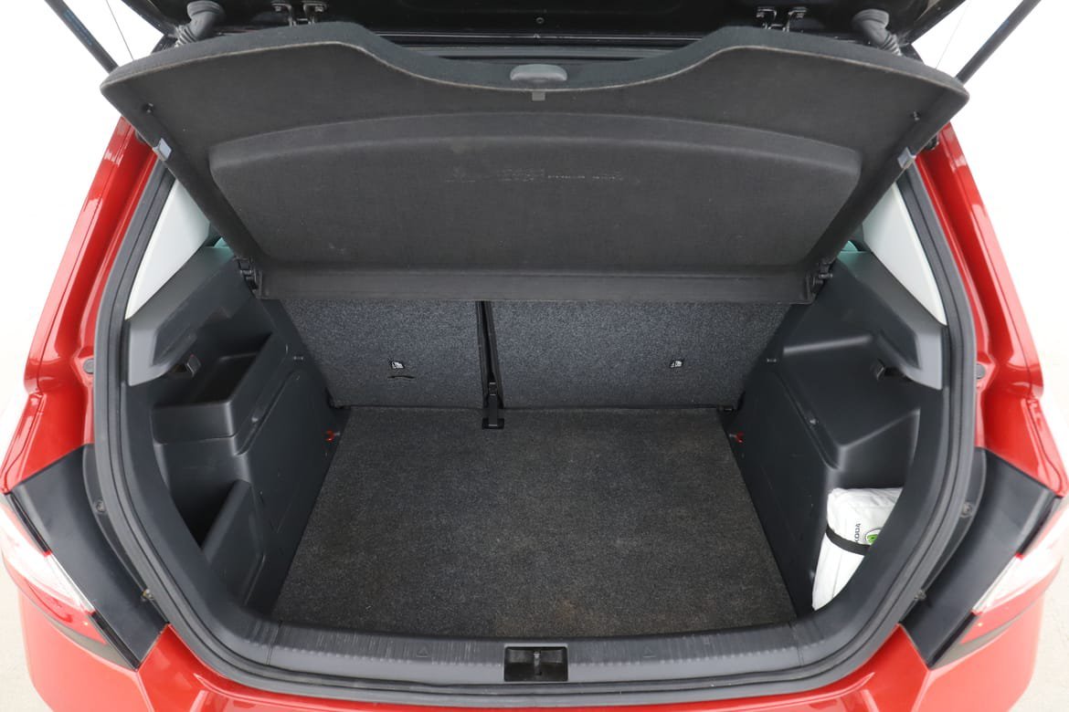 Vehicle Image 17
