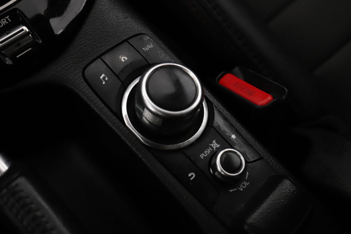 Vehicle Image 23