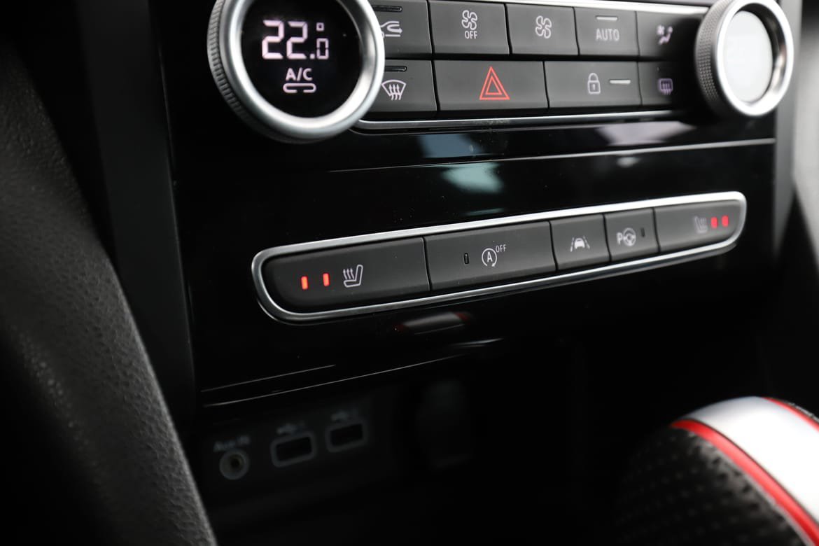 Vehicle Image 26