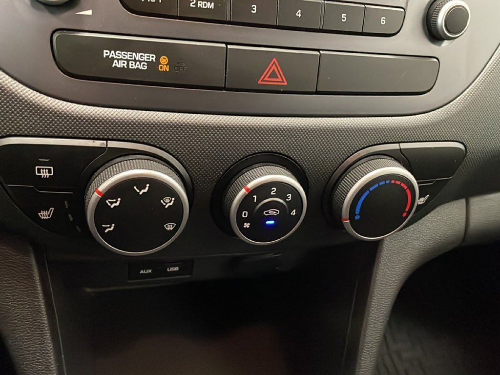 Vehicle Image 13