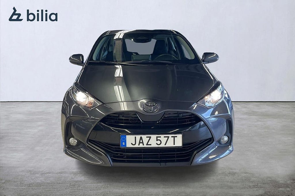 Vehicle Image 6