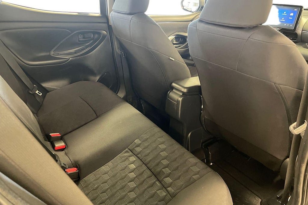 Vehicle Image 9