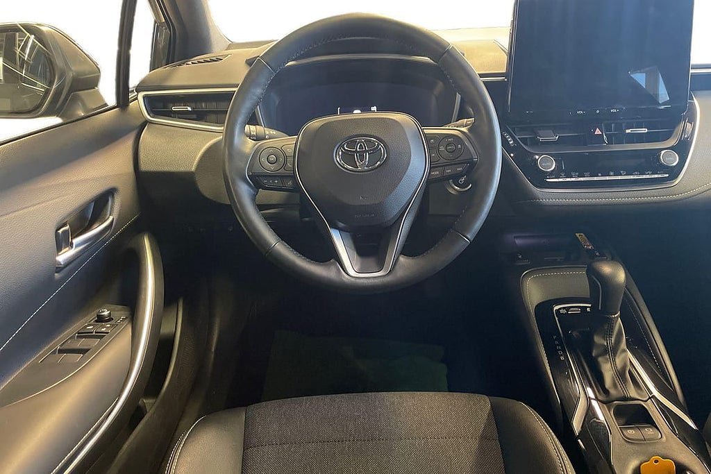 Vehicle Image 11