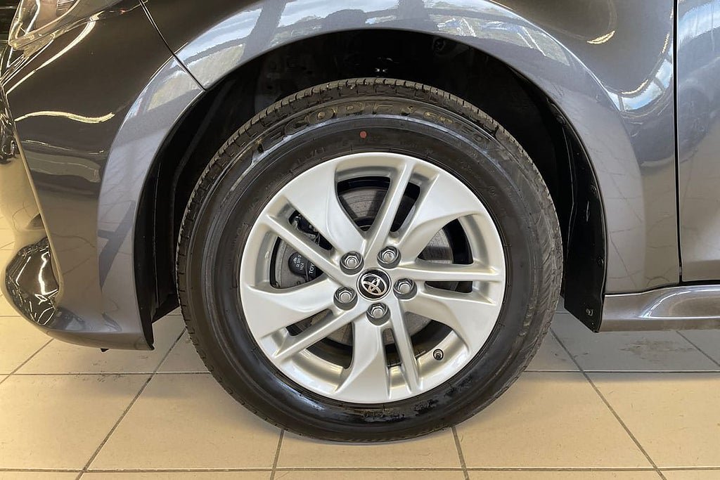 Vehicle Image 17
