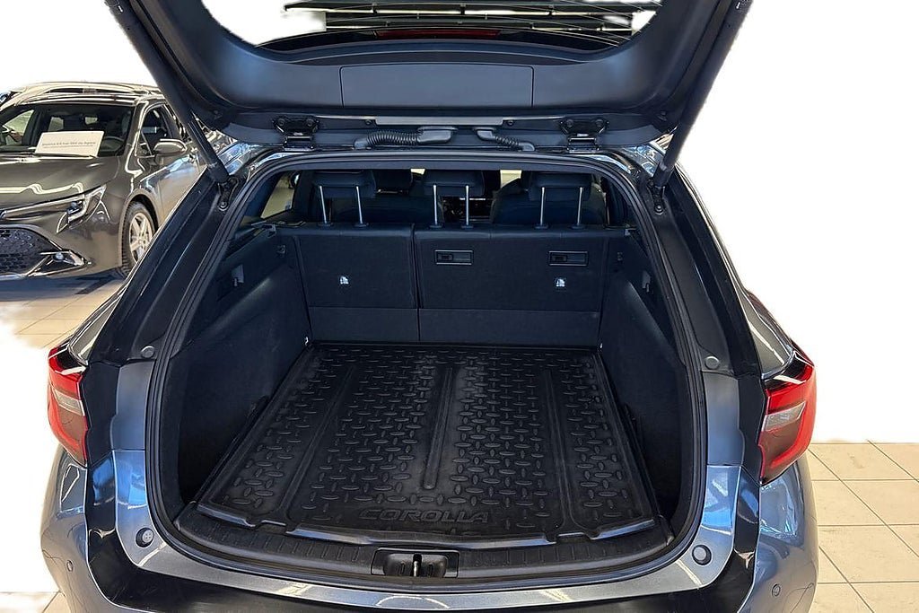 Vehicle Image 12