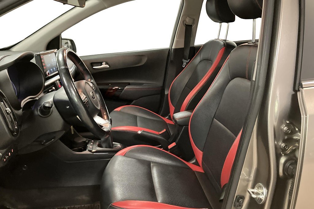 Vehicle Image 10