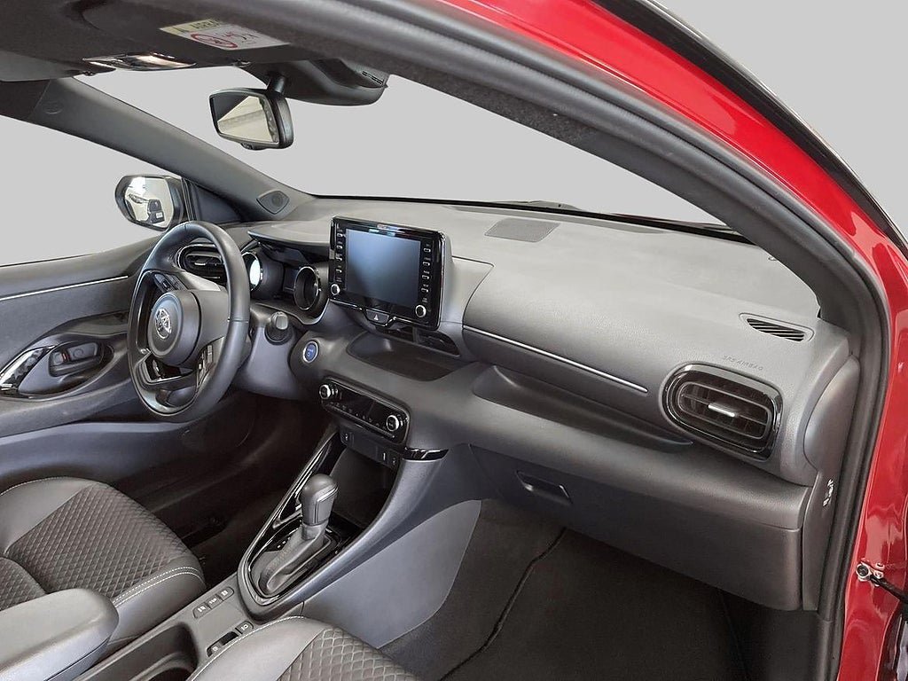 Vehicle Image 9