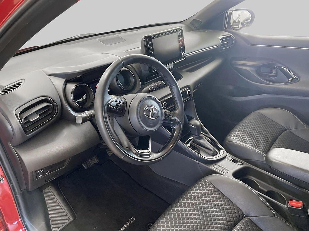 Vehicle Image 13