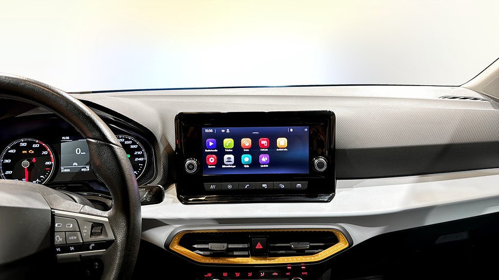 Vehicle Image 9