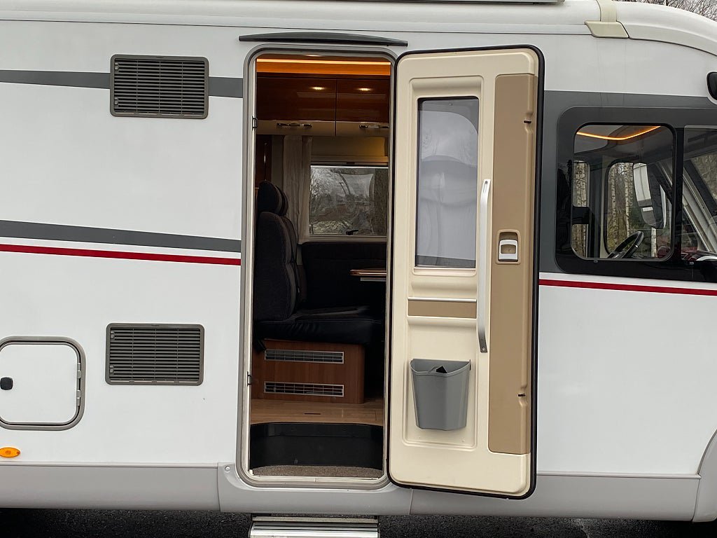 Vehicle Image 33