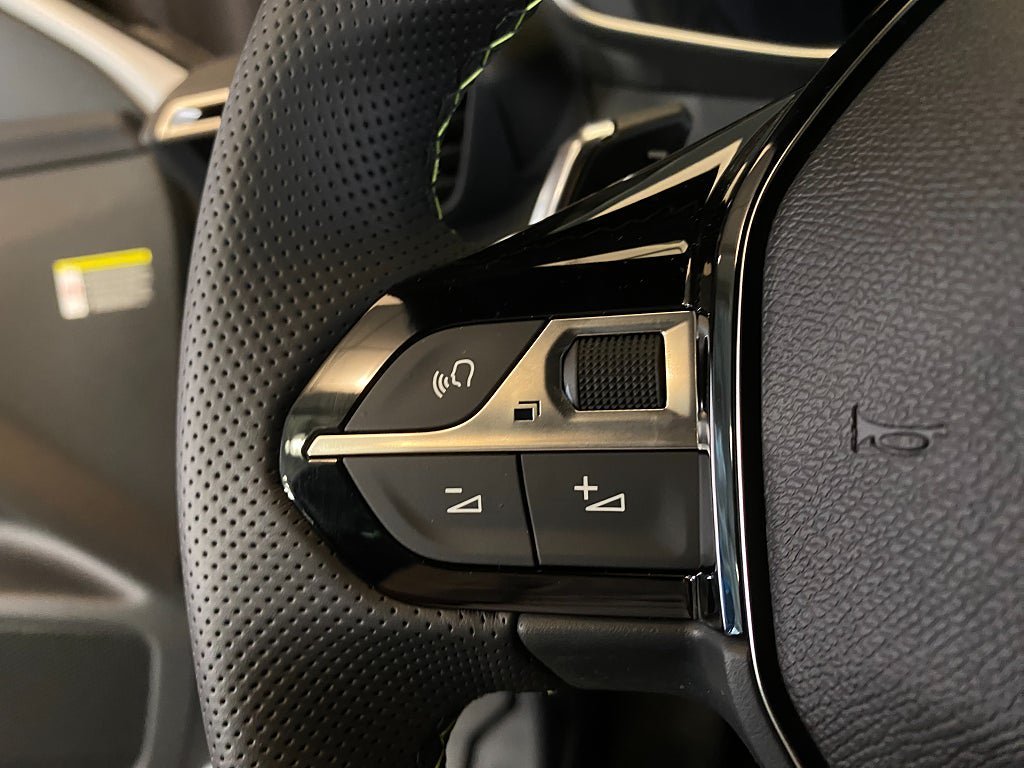 Vehicle Image 29