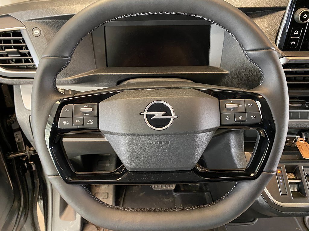 Vehicle Image 45