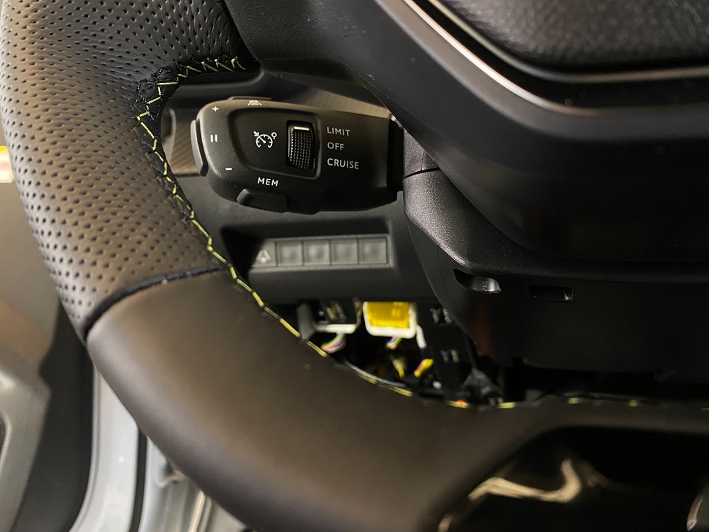 Vehicle Image 38