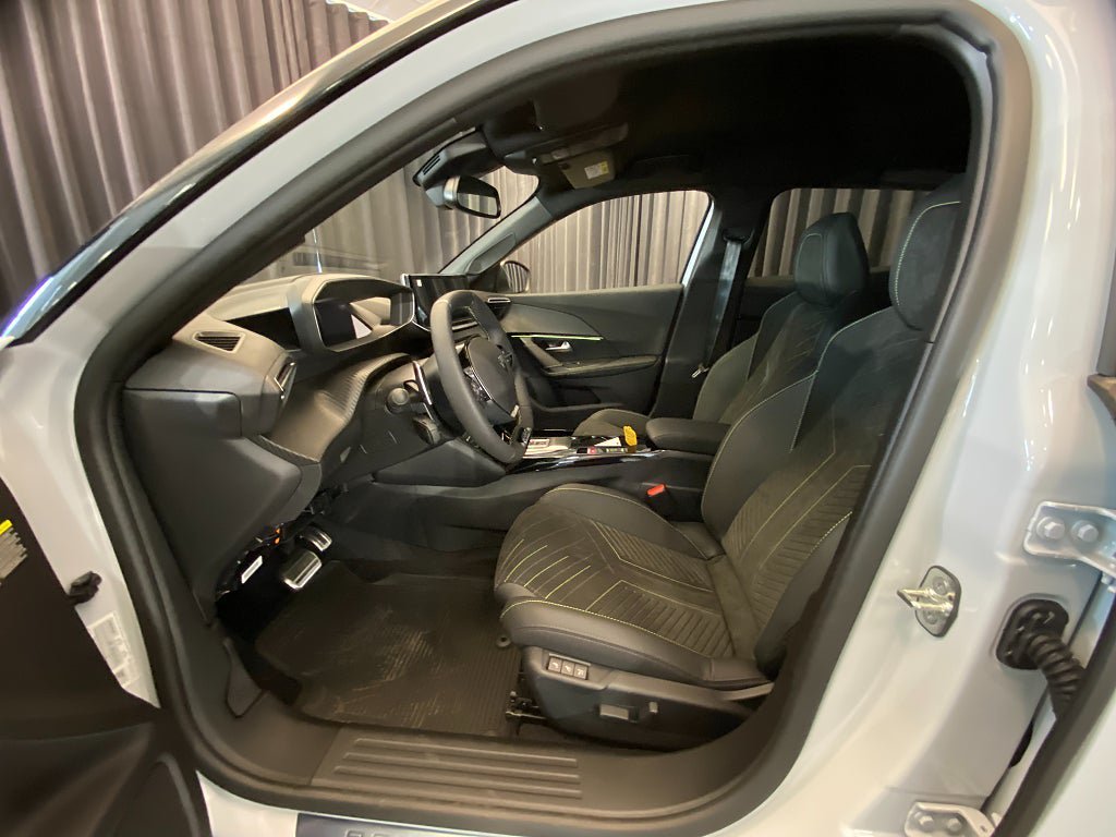 Vehicle Image 49