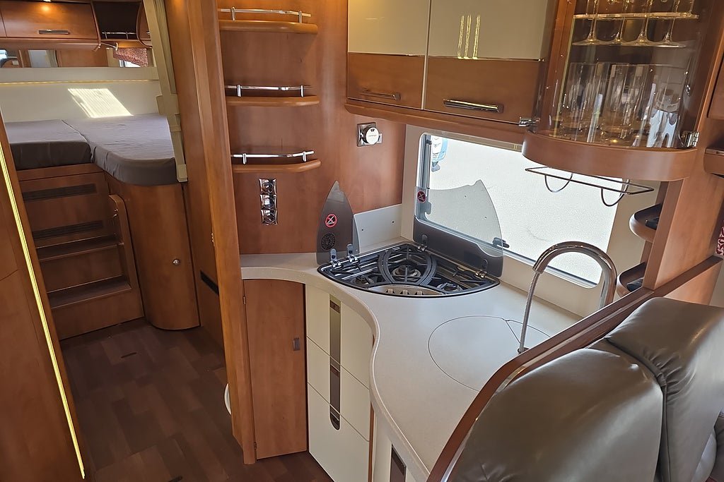 Vehicle Image 32