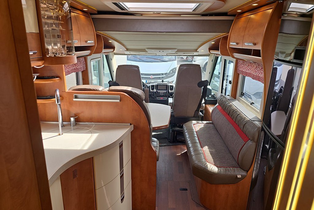 Vehicle Image 36