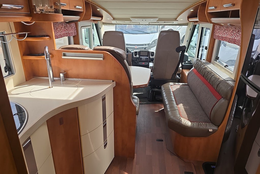 Vehicle Image 37