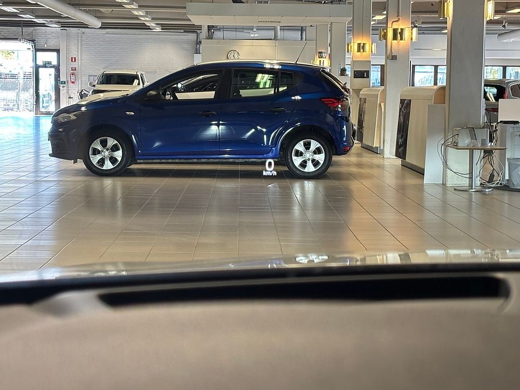 Vehicle Image 8