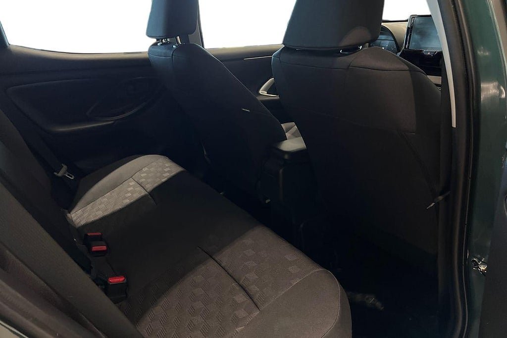 Vehicle Image 9