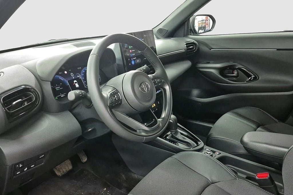 Vehicle Image 7