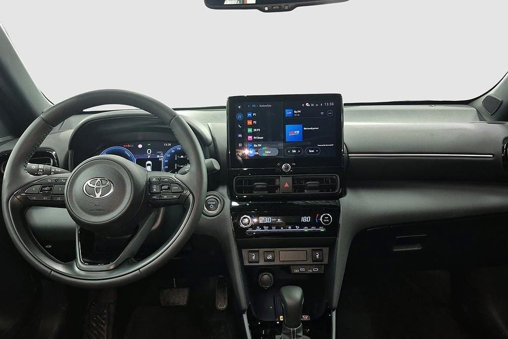 Vehicle Image 9