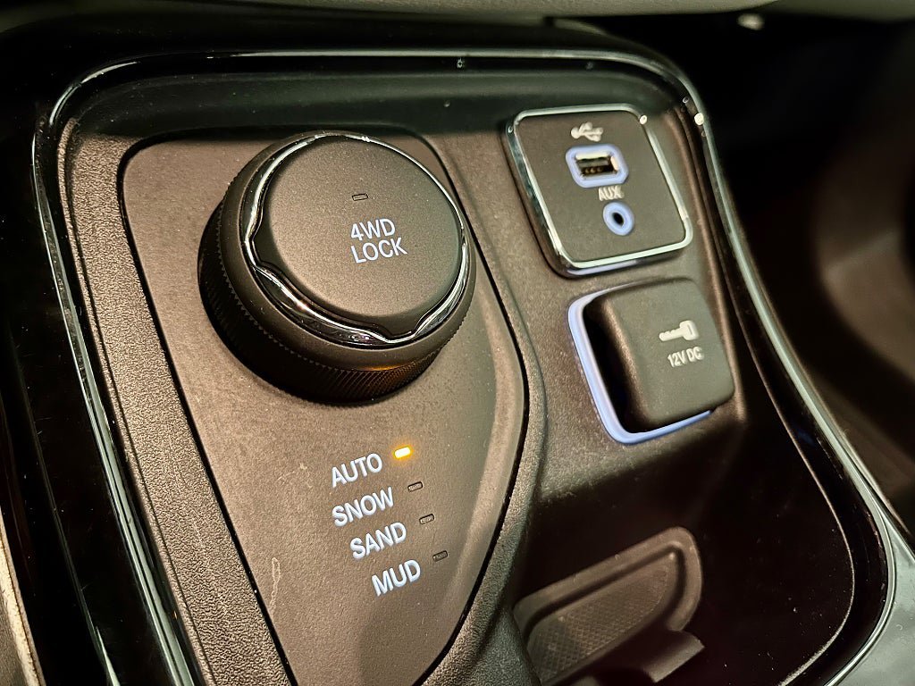 Vehicle Image 17