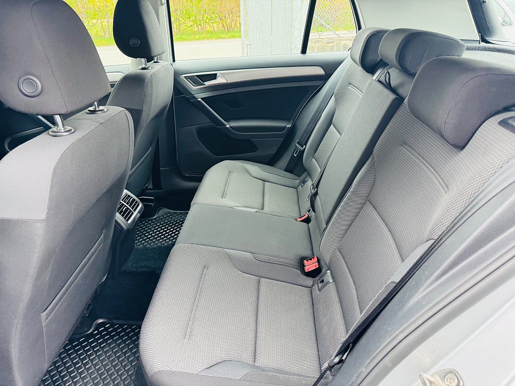 Vehicle Image 7