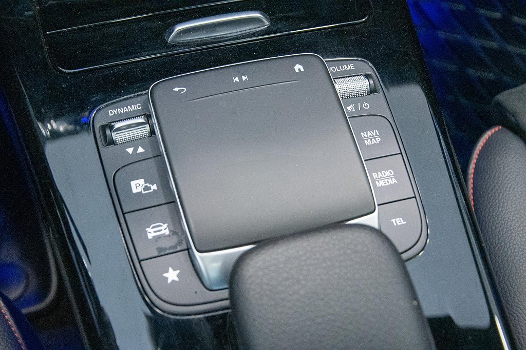 Vehicle Image 23