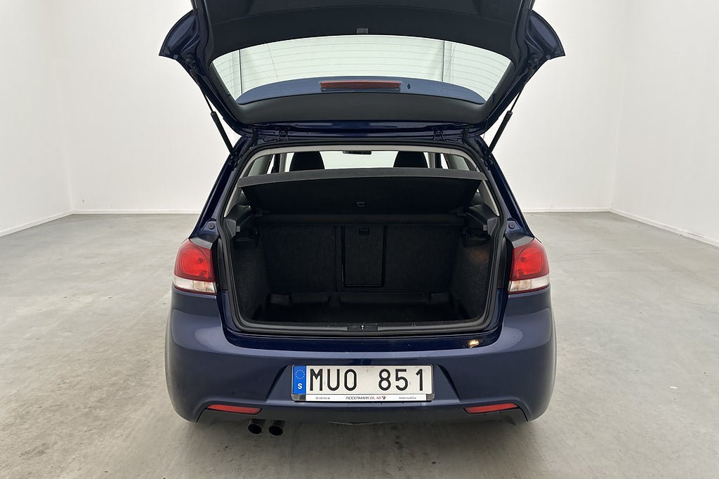 Vehicle Image 8