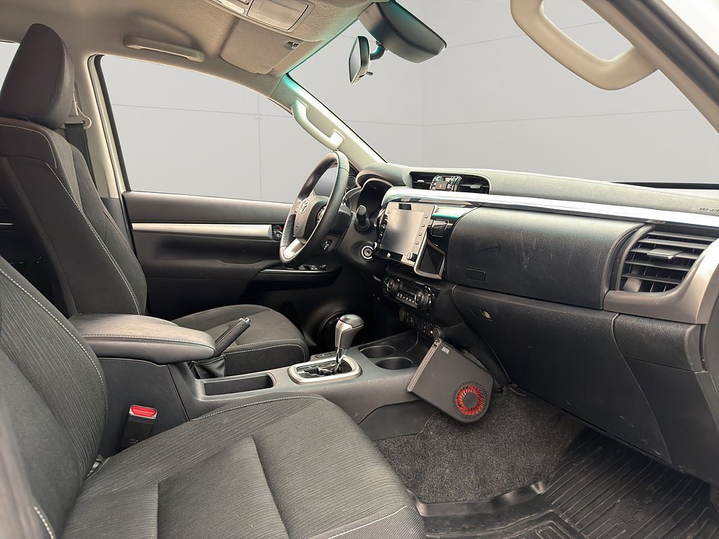 Vehicle Image 30