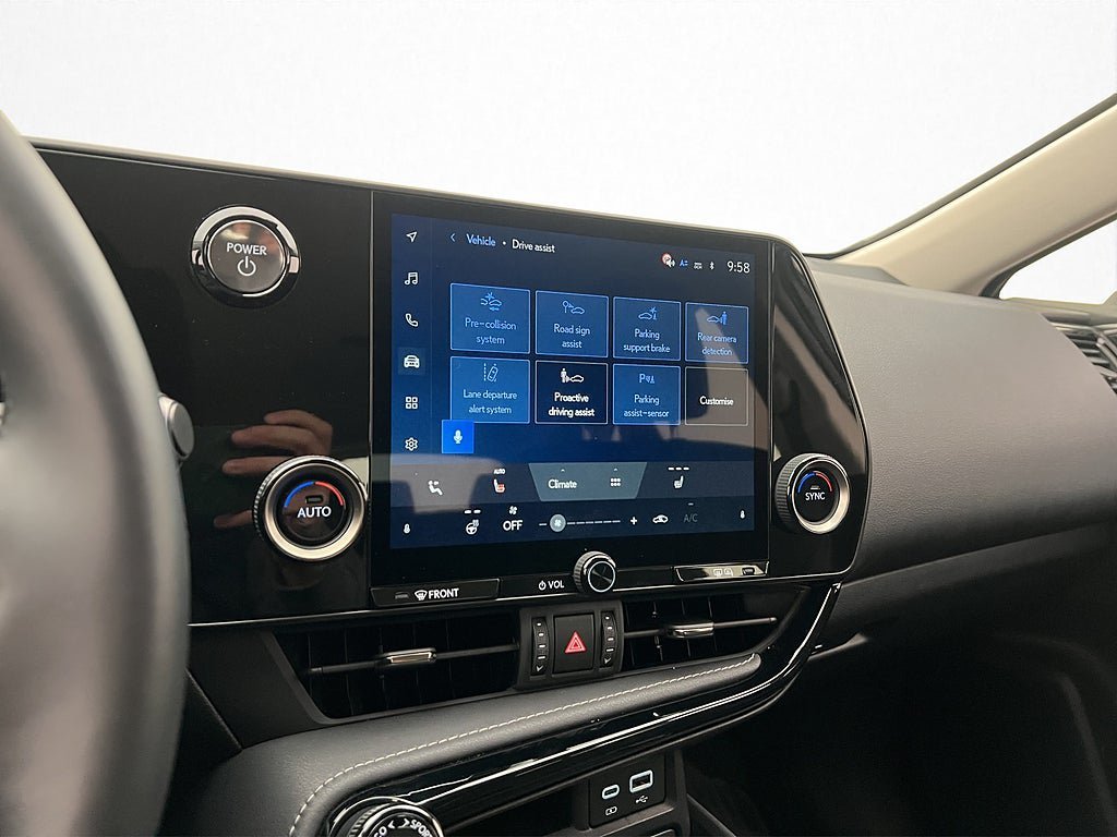 Vehicle Image 16