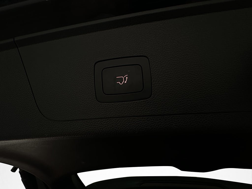 Vehicle Image 27