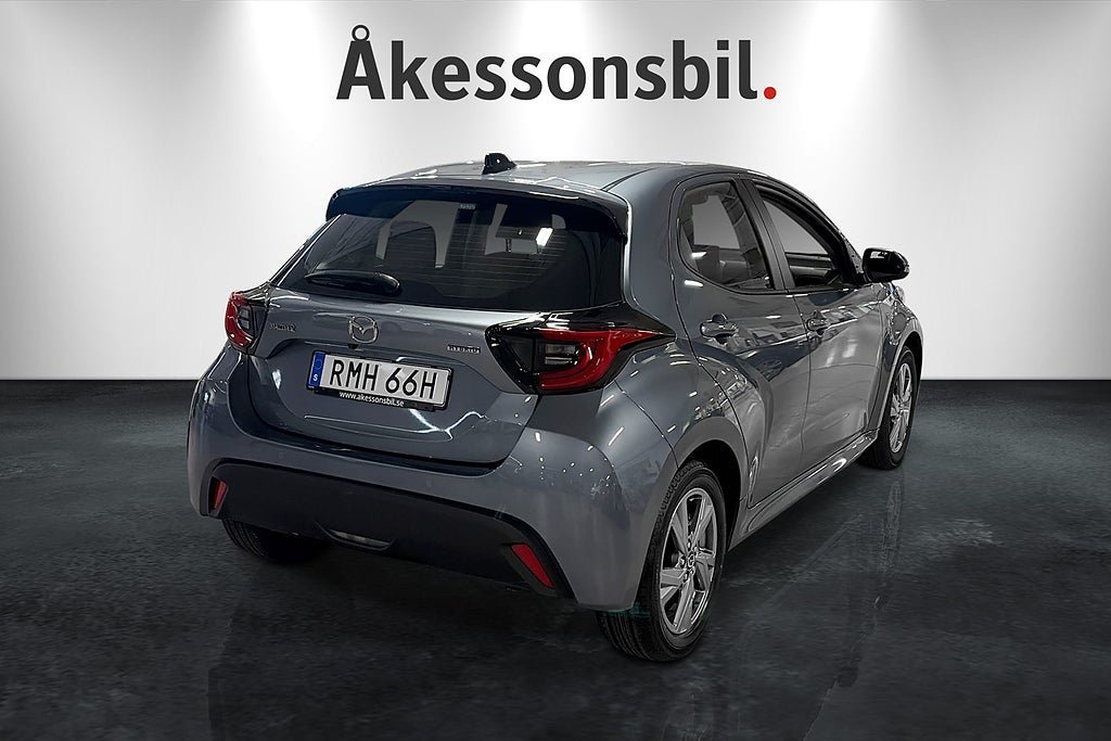 Vehicle Image 5