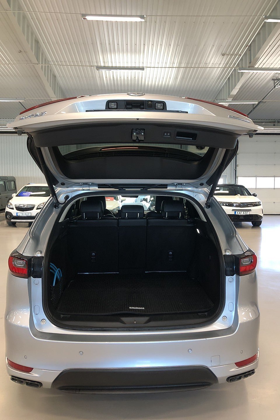Vehicle Image 7