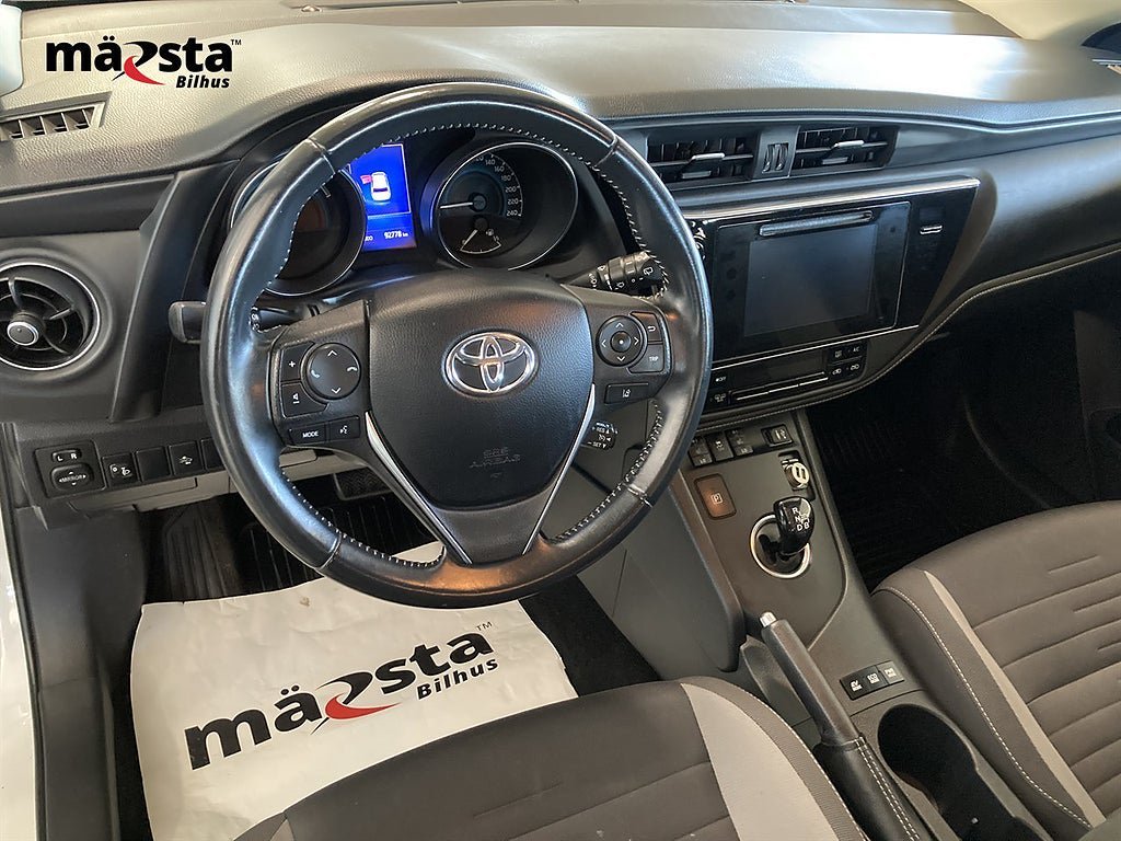 Vehicle Image 11