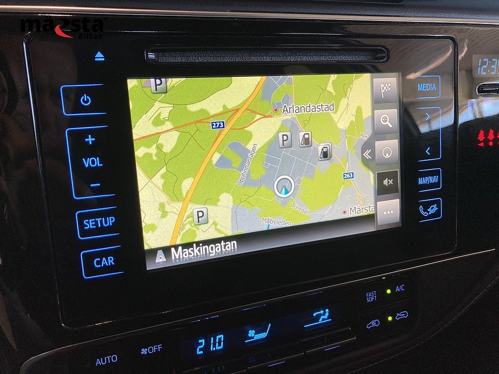 Vehicle Image 16