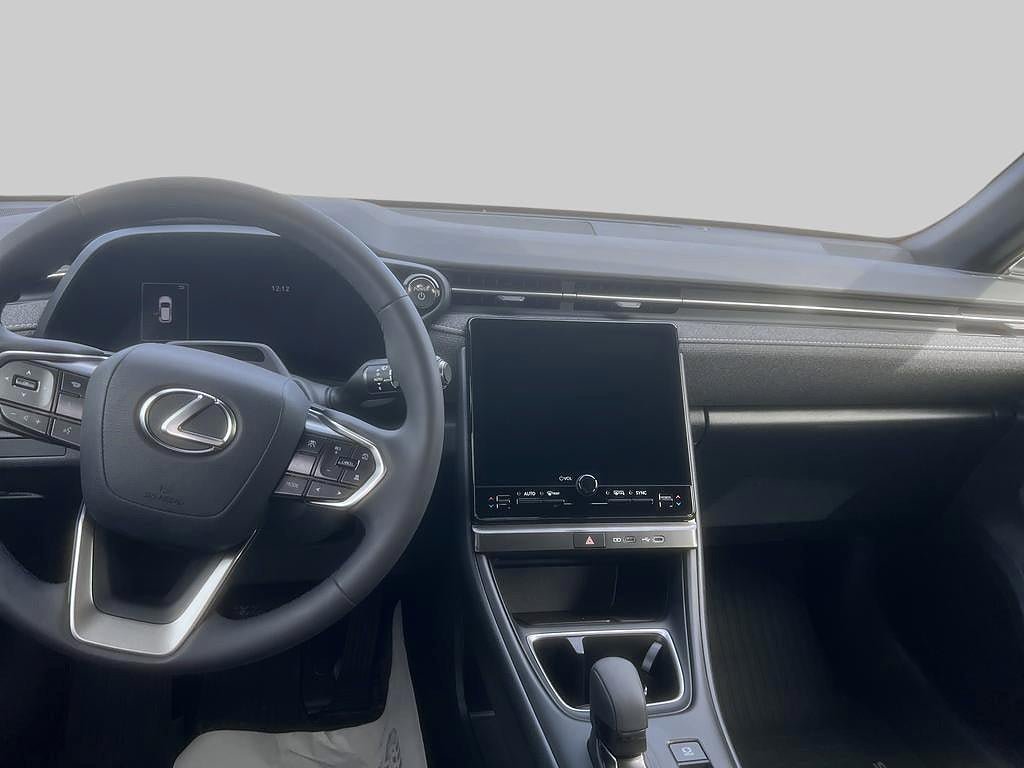 Vehicle Image 8