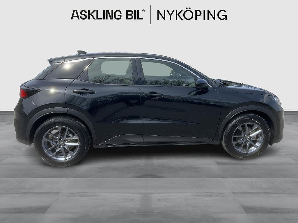 Vehicle Image 11