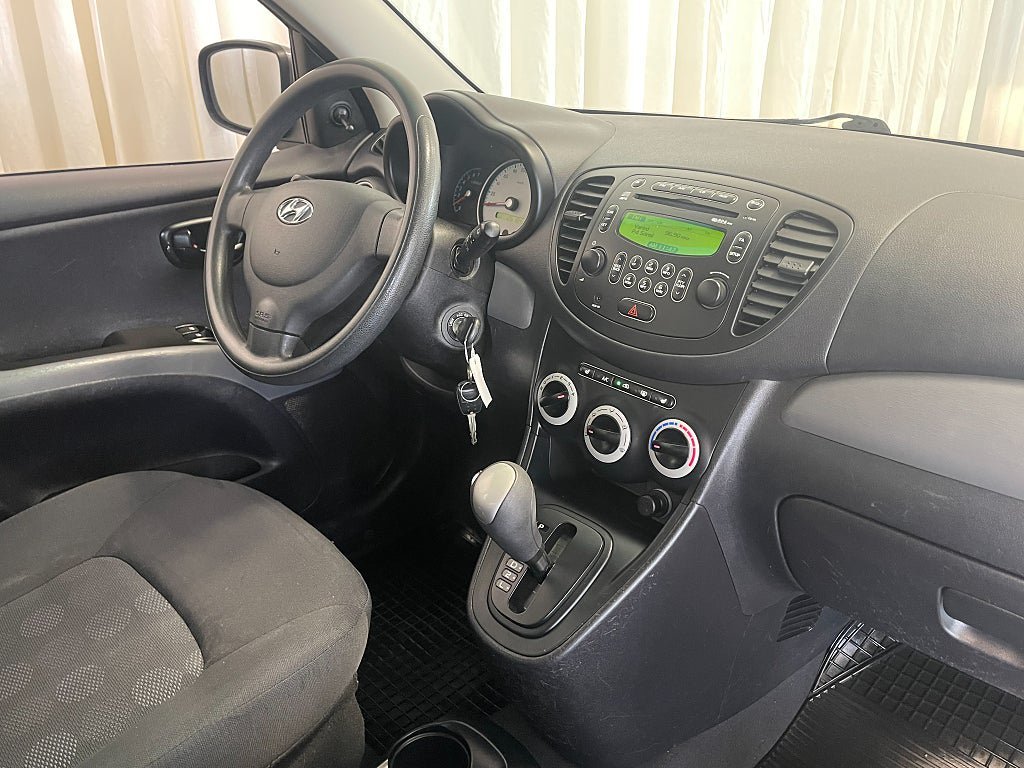 Vehicle Image 10