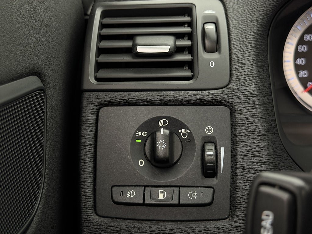 Vehicle Image 29